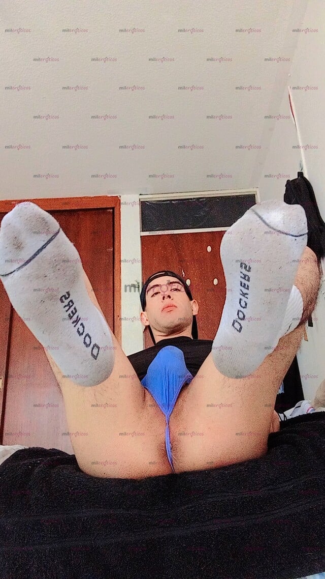 FOTOS DE CHAVO BISEXUAL, VARONIL Y MUY CALIENTE CON GANAS DE PASARLA BIEN