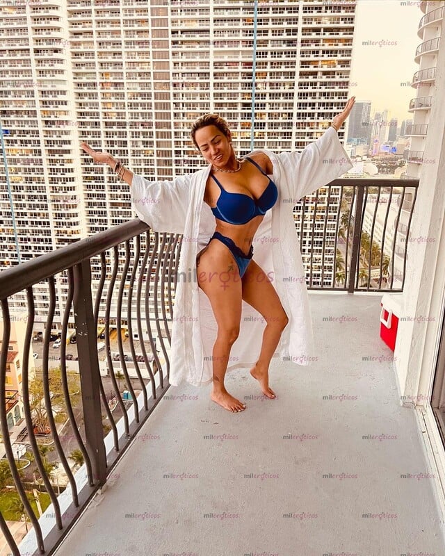 FOTOS DE HERMOSA CHICA DISPONIBLE EN PLAYA DEL CARMEN 24 7