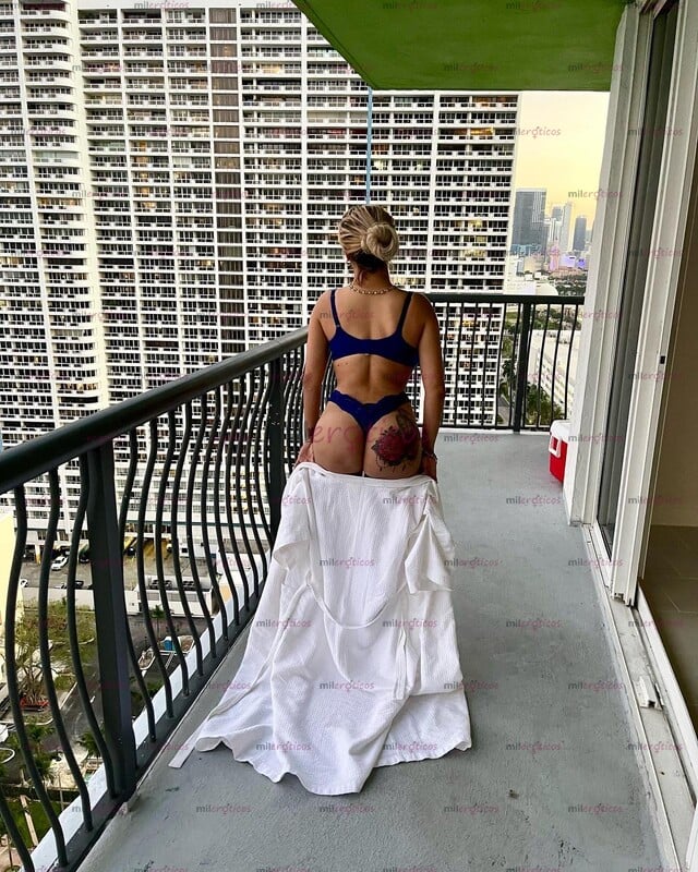 FOTOS DE HERMOSA CHICA DISPONIBLE EN PLAYA DEL CARMEN 24 7