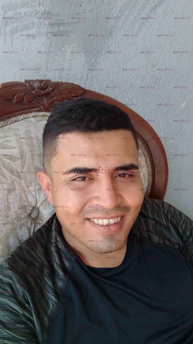 FOTOS DE YHON HETEROSEXUAL MUY COMPLACIENTE EDUCADO Y SERVICIAL EN BOGOTÁ