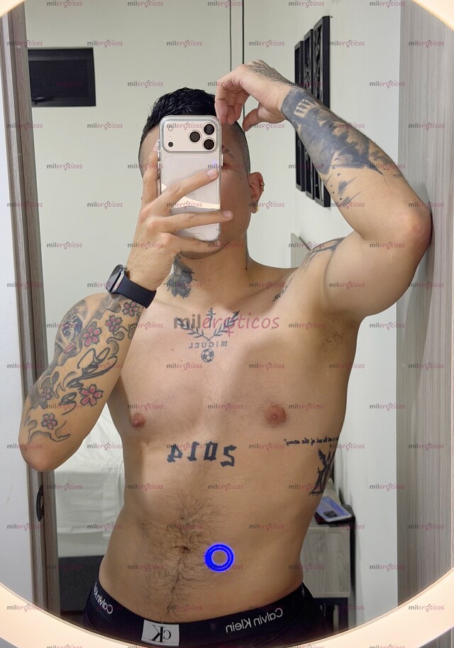 FOTOS DE LLEGÓ LO QUE BUSCABAS COLOMBIANO GUAPO, DOTADO, LECHERO DE PASO POR TU PAÍS.