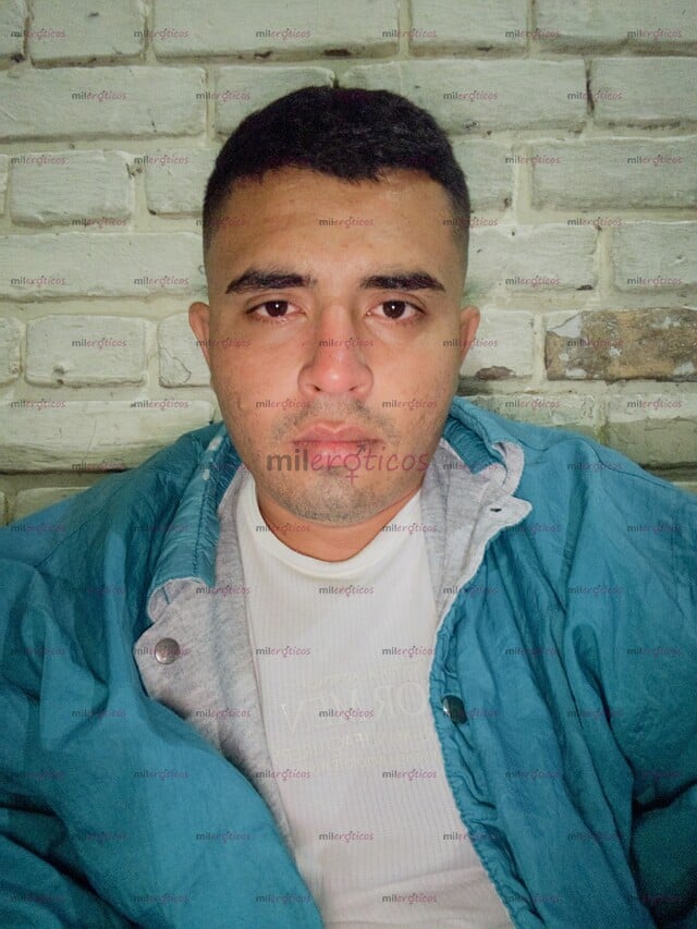 FOTOS DE YHON HETEROSEXUAL MUY COMPLACIENTE EDUCADO Y SERVICIAL EN BOGOTÁ