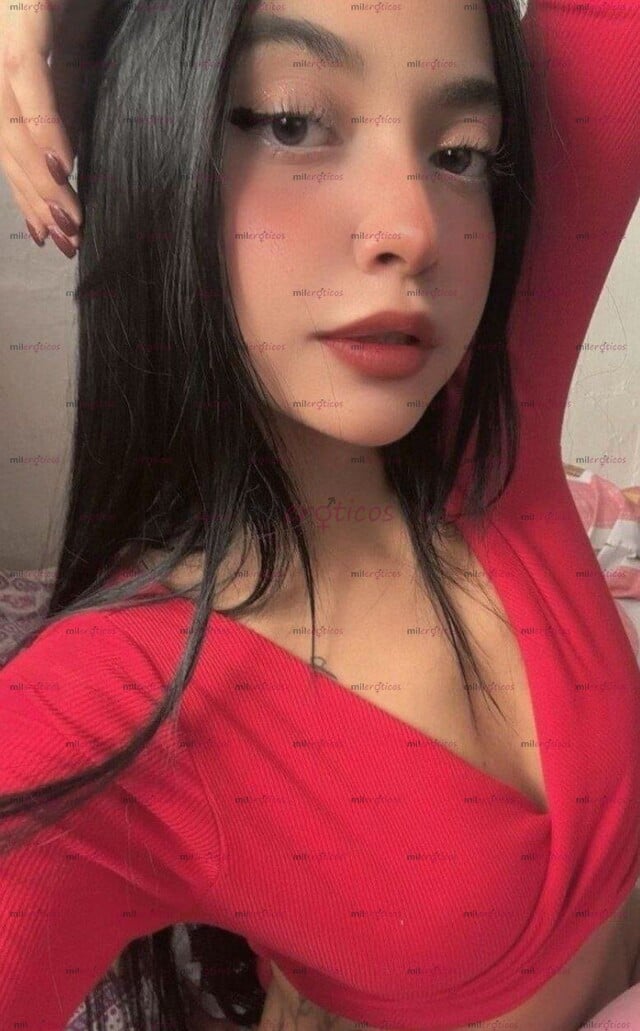 FOTOS DE HERMOSA MUJER ENCANTADORA CON CURVAS SEXY Y MORBOSA