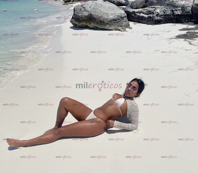 FOTOS DE UNA MORENA ES TODO LO QUE NECESITAS PARA PASARLO RICO AMOR