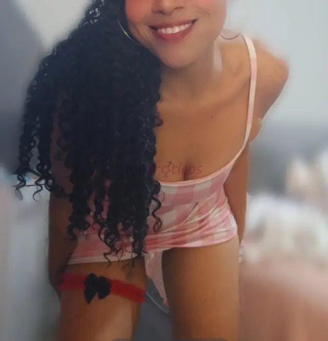 Oie aqui seus fetiches se tornarao reais com seguranca e privacidade sou striper virtual com anos de experiencia curto fetiches em geral como dominaca...