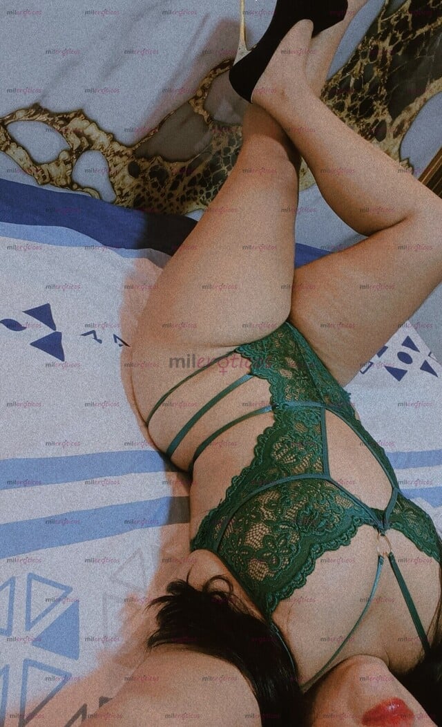 FOTOS DE LLEGO TU POTRA ARRECHA TE VA ENCANTAR METERTELO EN MI VAGINA EXTRECHA Y HÚMEDA,