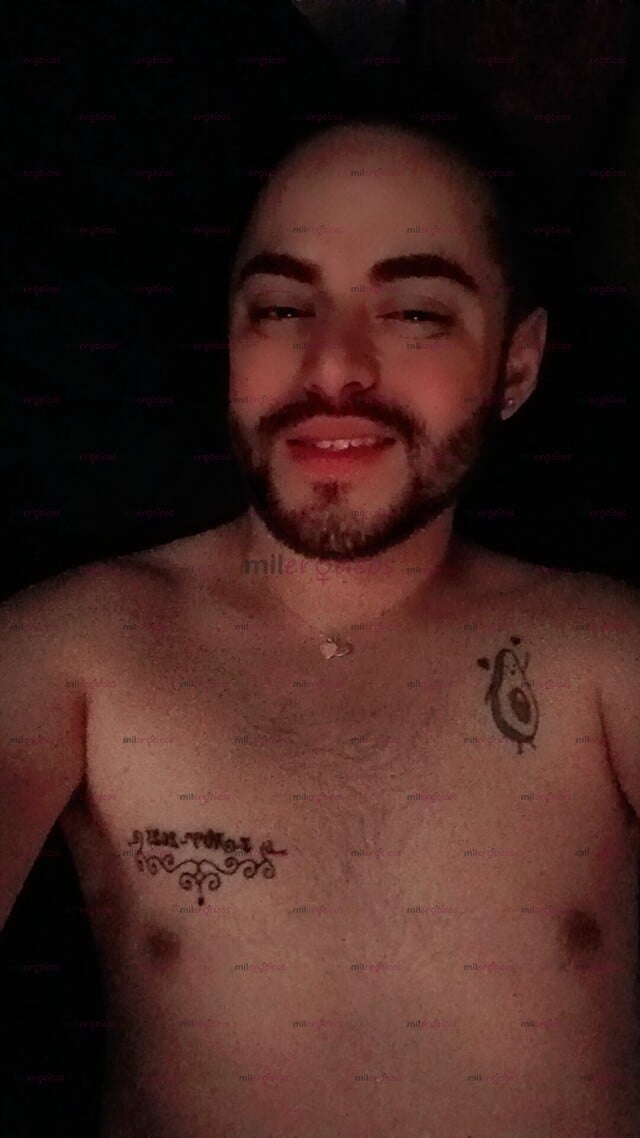 FOTOS DE JOVEN DISPUESTO A CUMPLIR TU MAYOR FANTASIA