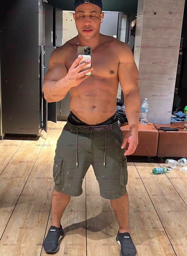 FOTOS DE CUBANO ACTIVO EN MONTERREY ,FIESTERO, CALIENTE BUENA VERGA .