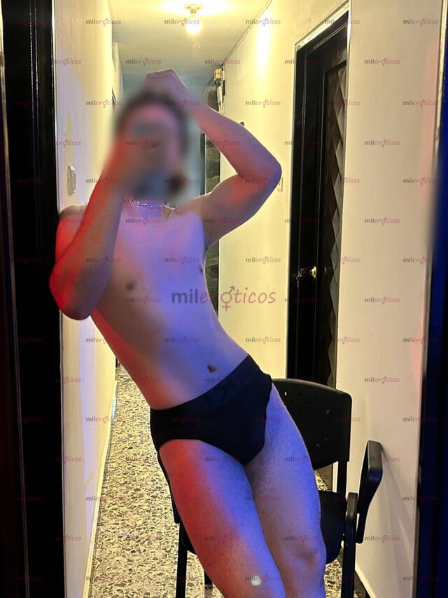 FOTOS DE NICO MASAJEADOR DE VERGAS GARGANTA PROFUNDA Y MAMADA SALIVOSA!!!