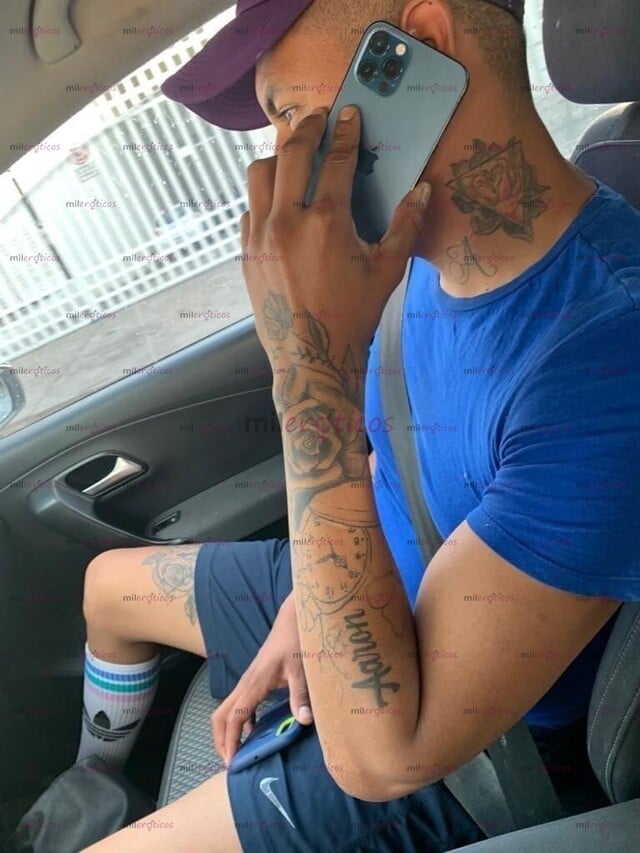 FOTOS DE MORENO CON VERGA XL Y GRUESA, VARONIL DISCRETO Y TATUADO