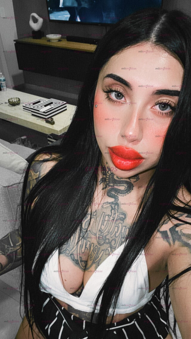 FOTOS DE TATUADITA RICA, DISPONIBLE PARA SACARTE HASTA LA ÚLTIMA GOTA DE LECHE.