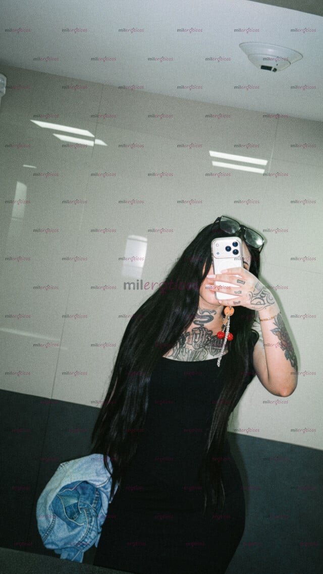 FOTOS DE TATUADITA RICA, DISPONIBLE PARA SACARTE HASTA LA ÚLTIMA GOTA DE LECHE.