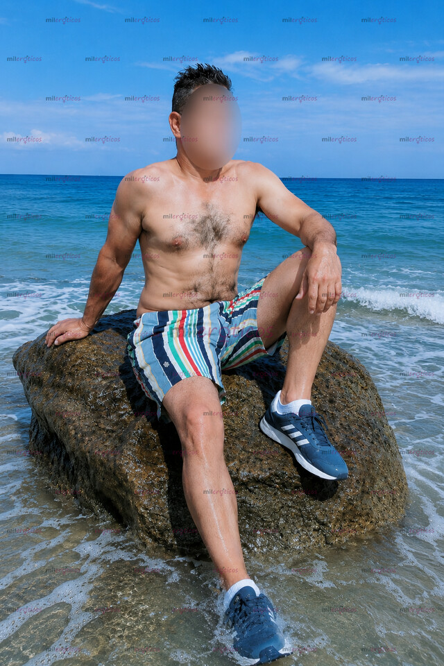 FOTOS DE TERAPEUTA MASAJISTA PROFESIONAL PARA HOMBRES Y MUJERES A DOMICILIO