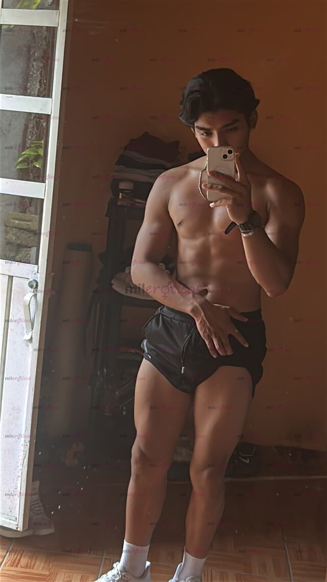 FOTOS DE GIGOLO EXCLUSIVO PARA DAMAS EXIGENTES Y PAREJAS
