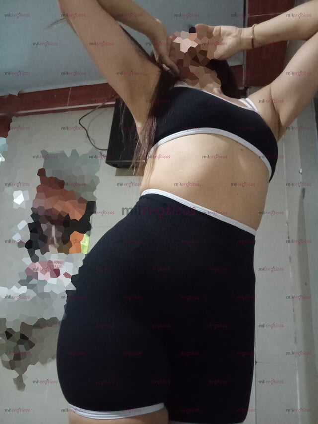 FOTOS DE VETERANA MONA CADERONA JUGUETONA CON LAS VERGAS