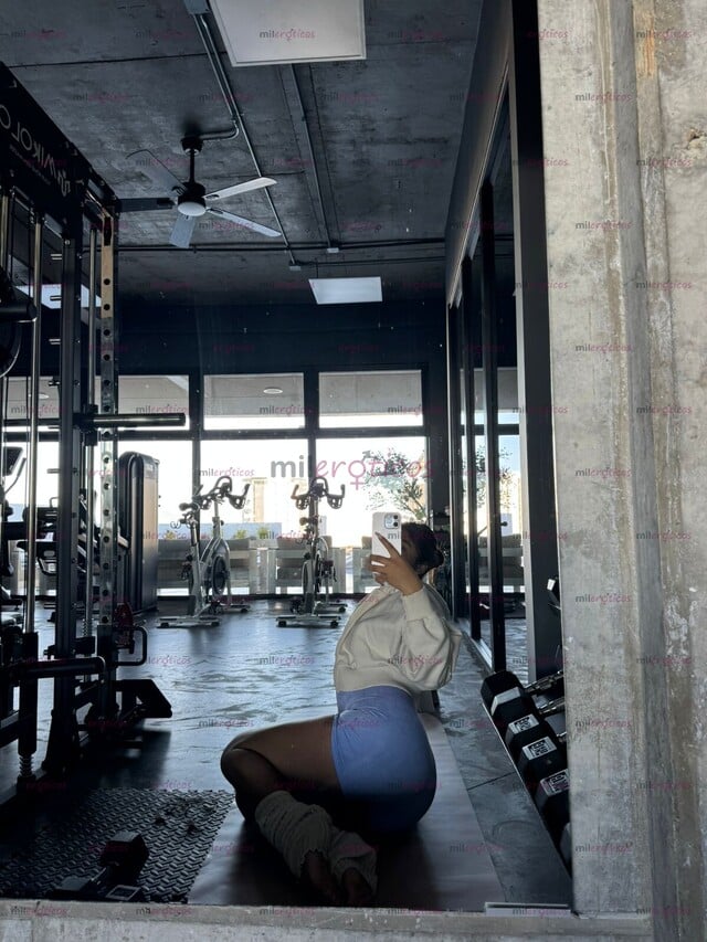 FOTOS DE HAZEL, CHICA PIEL CANELA CUERPO FIT LISTA PARA DELEITARTE BB