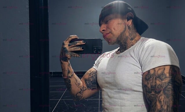 FOTOS DE SOY UN CHICO DE 24 AÑOS DISPUESTO A CUMPLIR TU FANTASIA, MÁNDAME MENSAJE!!!