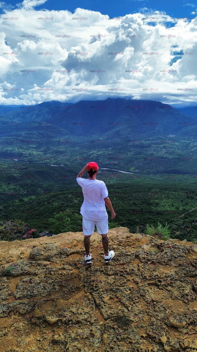 FOTOS DE HOLA SOY SANTIAGO COMPLACIENTE Y MUY CALIENTE PARA CADA OCASIÓN