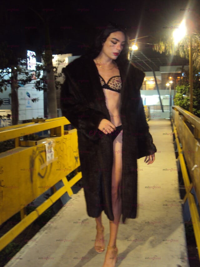FOTOS DE MODELO TRANS DE 21 CONOCIENDO Y EXPERIMENTANDO
