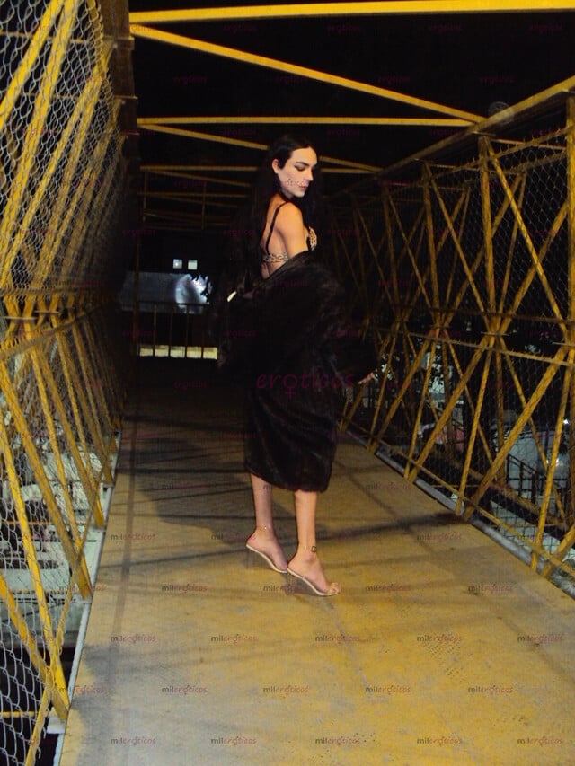FOTOS DE MODELO TRANS DE 21 CONOCIENDO Y EXPERIMENTANDO