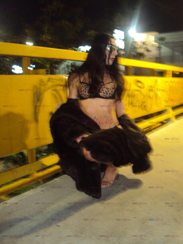 FOTOS DE MODELO TRANS DE 21 CONOCIENDO Y EXPERIMENTANDO