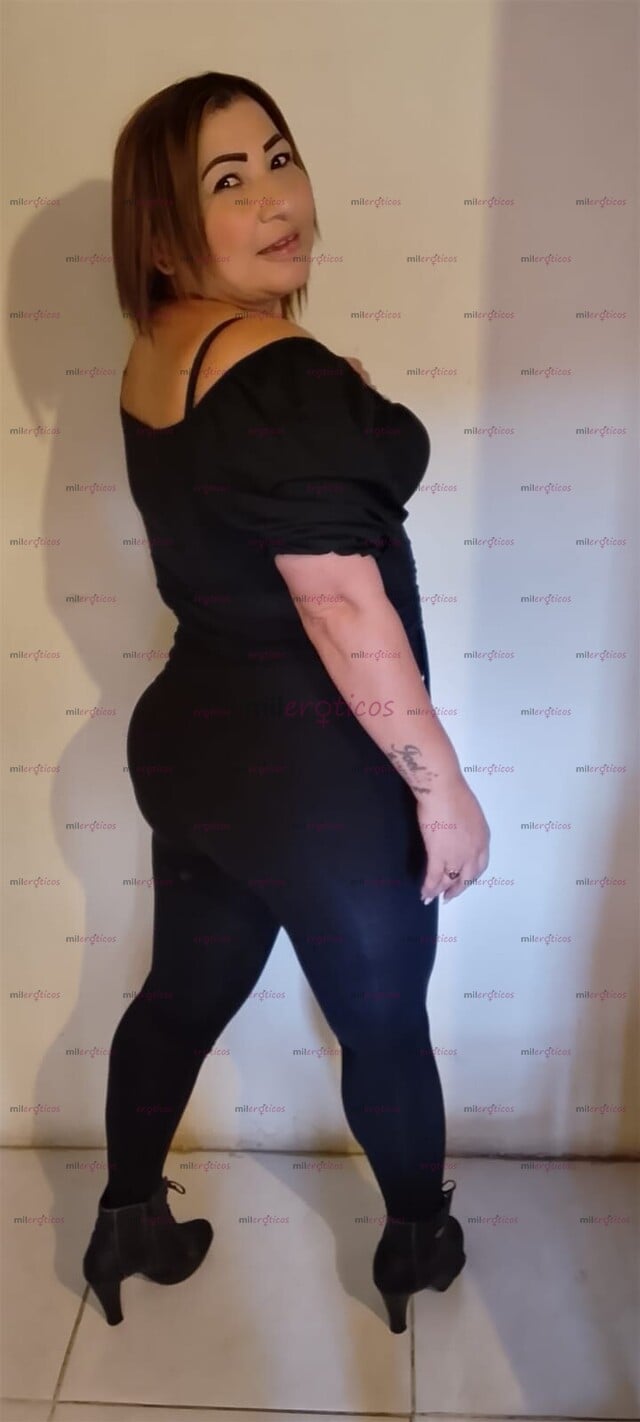 FOTOS DE HOLA ME LLAMO ANDREA SOY UNA MUJER MADURA TE OFREZCO UN RICO Y EXCELENTE SERVICI