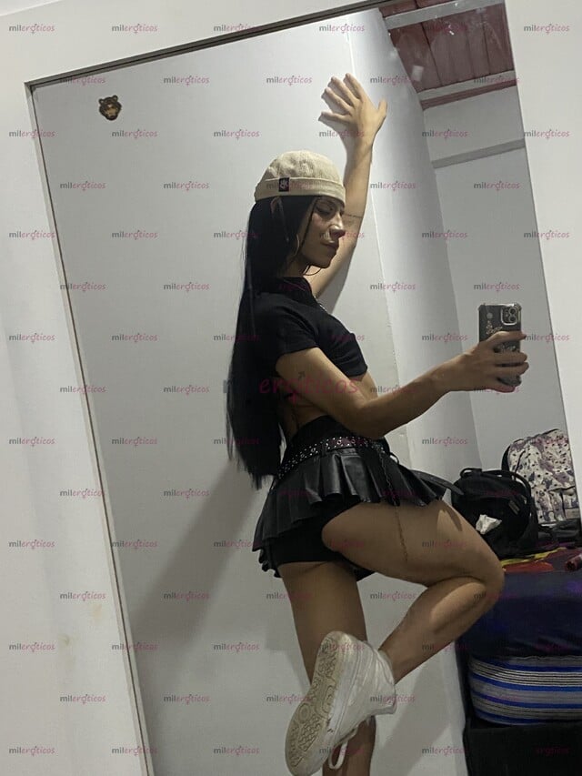 FOTOS DE CHICA TRANS FEMENINA MUY SEXY Y COMPLACIENTE