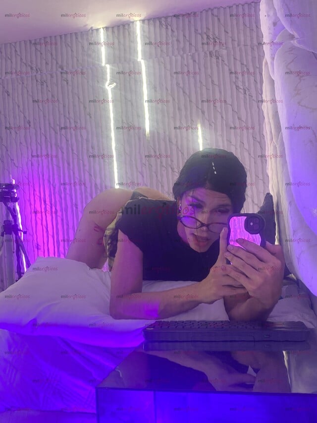FOTOS DE CHICA TRANS FEMENINA MUY SEXY Y COMPLACIENTE