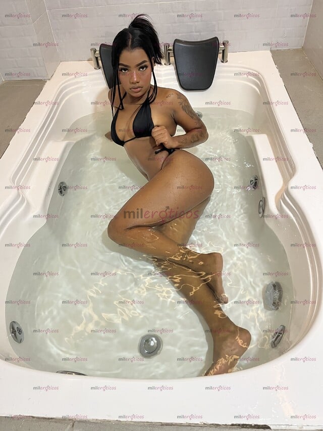 FOTOS DE HOLA AMOR SOY ISA UNA MORENITA RICA PARA CUMPLIR TODO TUS DESEO AMOR