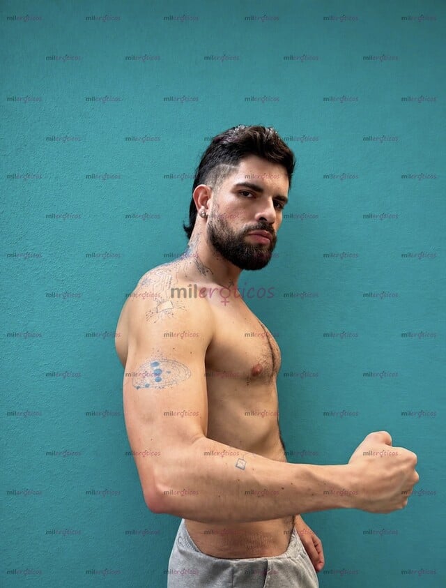 FOTOS DE BISEXUAL MACHO ACTIVO PARA COMPLACERTE POLÍGLOTA