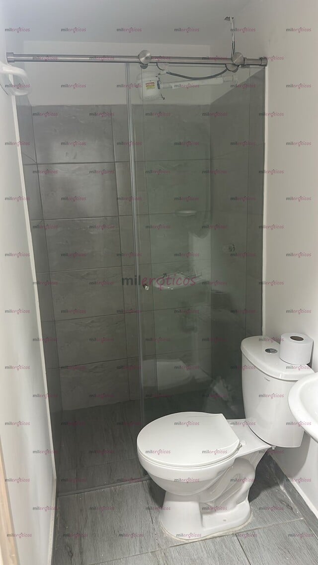 FOTOS DE HABITACIÓNES EN ARRIENDO PARA ESCORT DE BUEN. PERFIL