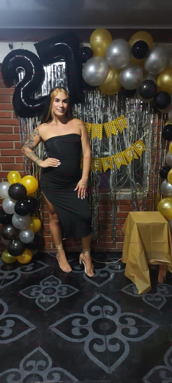 FOTOS DE BUENAS NOCHES SOY VICKY DISPO SOLO DESPUÉS DE LA 11PM...........................