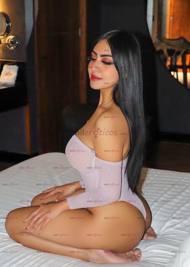 FOTOS DE LLEGA A LA CIUDAD ENCANTADORA MUJER PAR COMPLACERTE