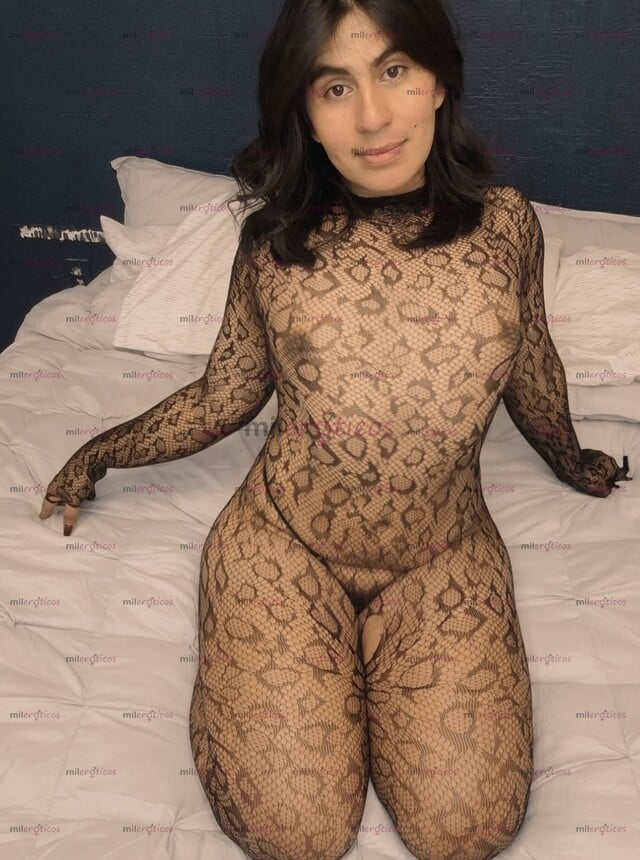 FOTOS DE HOLAA SOY ARYEL FEM EN TRANSICIÓN GUAPA Y ACUERPADA CON UN CULAZO Y PIERNOTAS