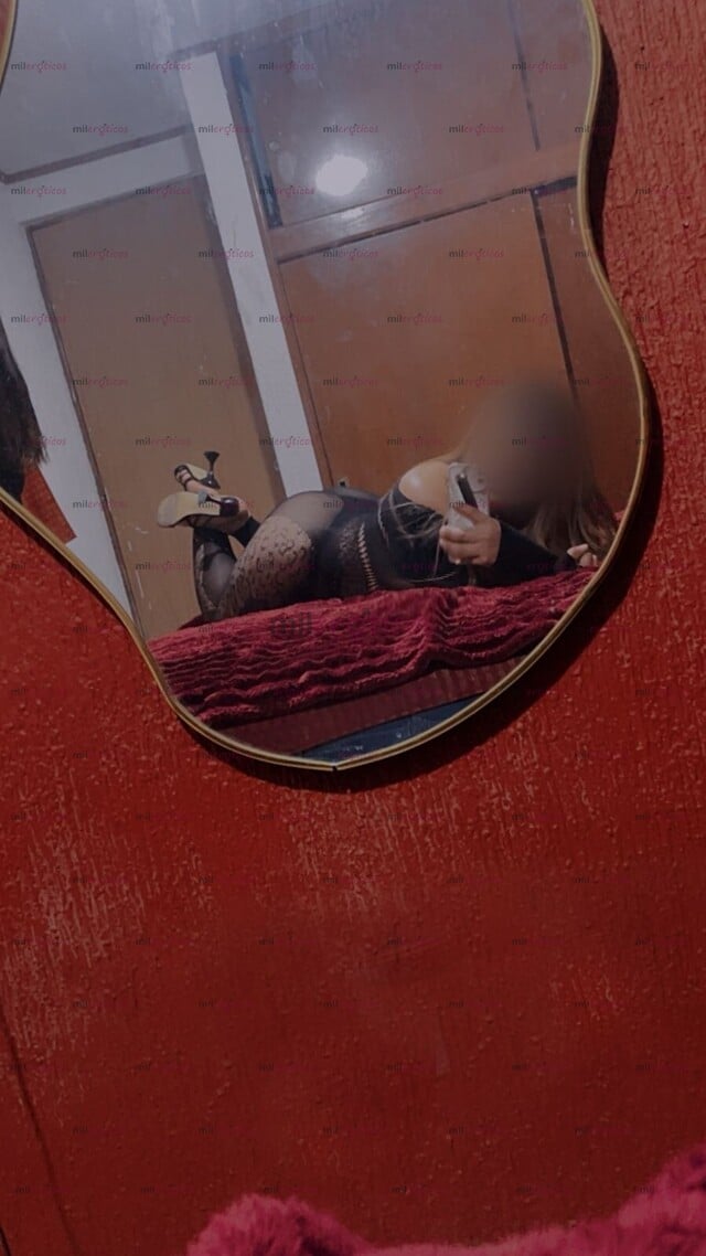 FOTOS DE PUTITA NALGONA , CON UNA VAGINA SÚPER LIMPIA Y RICA