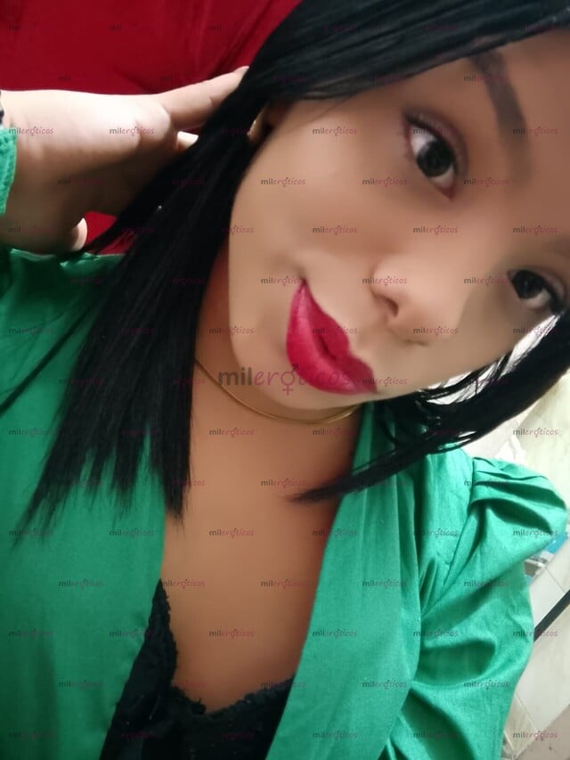 FOTOS DE HOLA MI NOMBRE ES LAURA FERRER SOY UNA CHICA VERSÁTIL DISPUESTA A CUMPLIR TÚ FAN