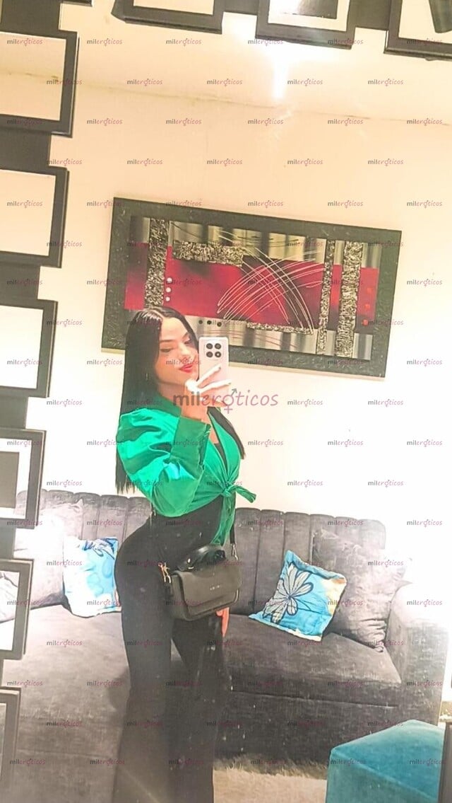 FOTOS DE HOLA MI NOMBRE ES LAURA FERRER SOY UNA CHICA VERSÁTIL DISPUESTA A CUMPLIR TÚ FAN