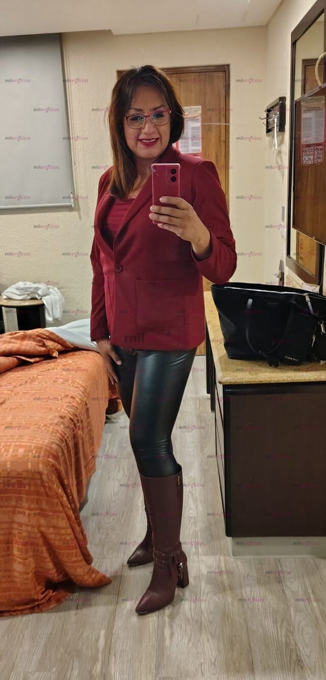 FOTOS DE MUJER TRANS DE 45 AÑOS Y MAS DE UNA DÉCADA DE EXPERIENCIAS COMO MASAJISTA ESCORT