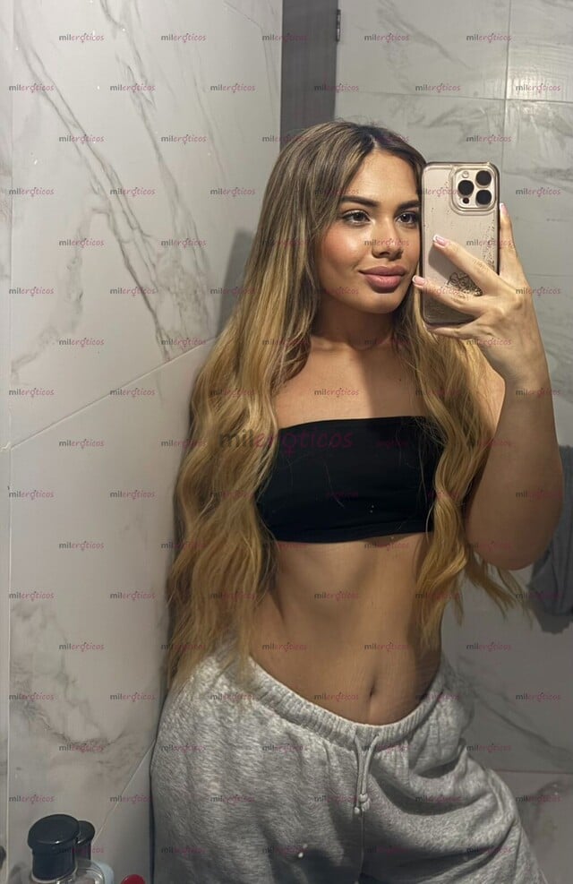 FOTOS DE HERMOSA RUBIA VOLUPTUOSA EN VALLARTA LLEGANDO SUPER ACCESIBLE