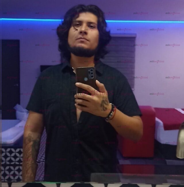 FOTOS DE JOVEN DISCRETO Y DOTADO PARA TU MUJER O CHICA SOLA