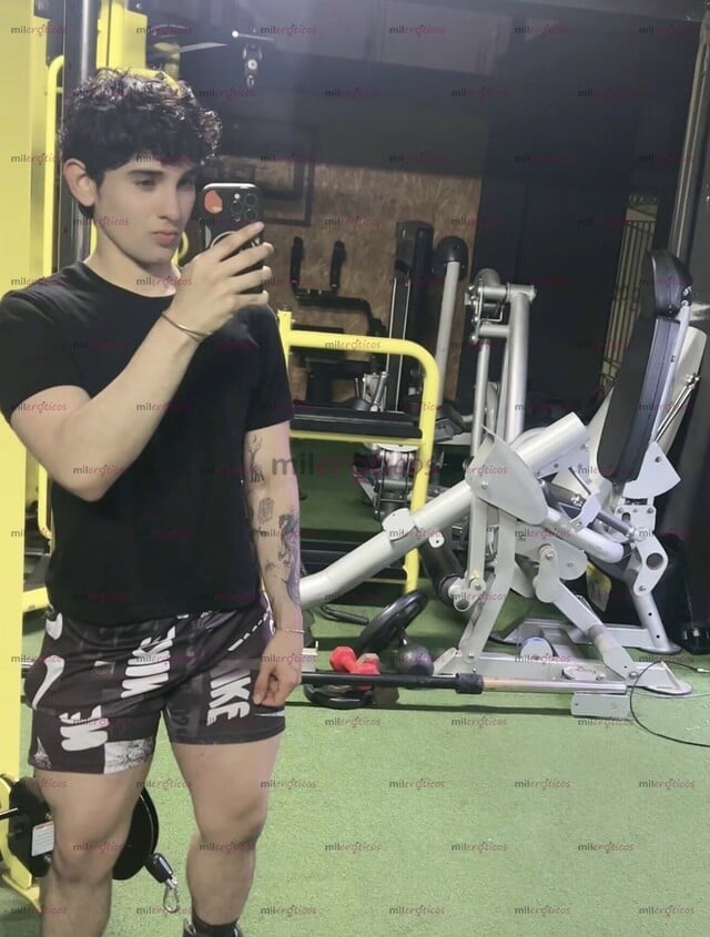 FOTOS DE JOVEN PASIVO, COMPLACIENTE CON BUEN CULO