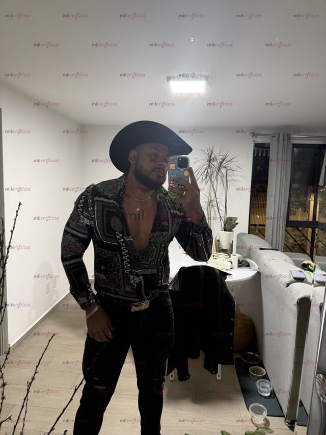 FOTOS DE NICOLÁS CHACAL VERGON LLENO DE LECHE SEMENTAL PARA MONTAR HEMBRAS