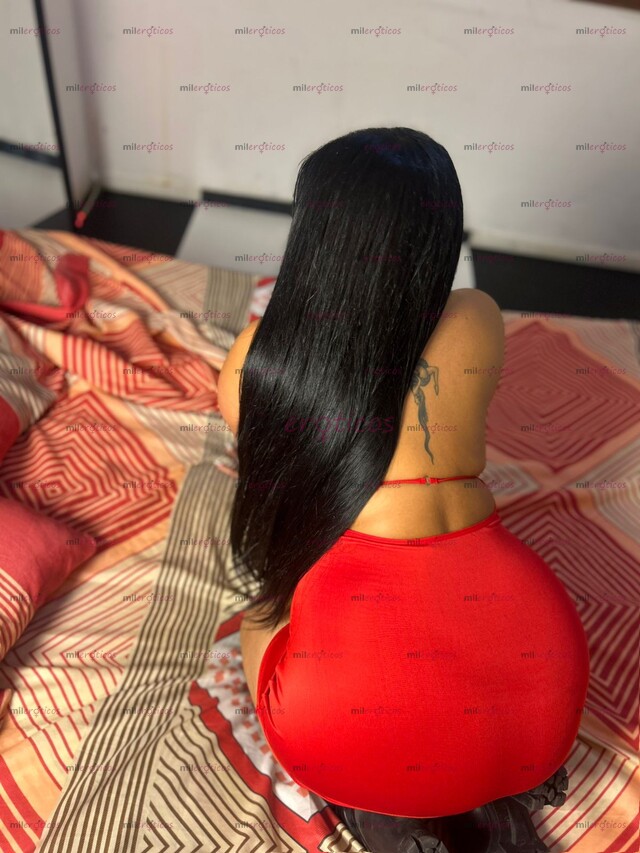 FOTOS DE LAU SOY UNA MORENA SÚPER HERMOSA Y MUY CALIENTE CON BUENA COLA