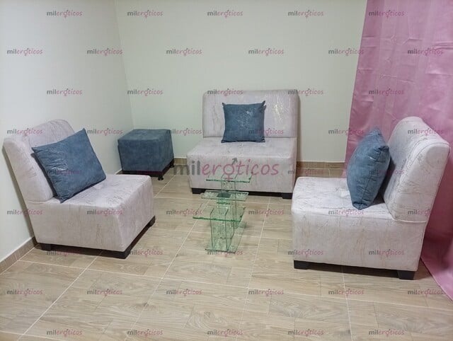 FOTOS DE SOLICITO DAMA DE COMPAÑÍA PARA TRABAJAR EN ARMENIA 3017478984