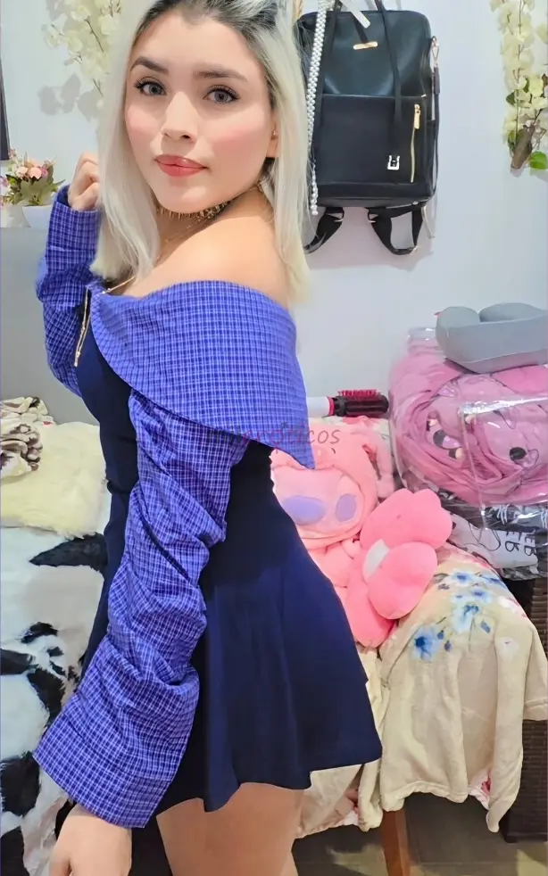 Sou extremamente discreta e carinhosa adoro conversar ouvir e trocar carinho acredito que a vida esta ai pra ser vivida da melhor maneira possivel a j...