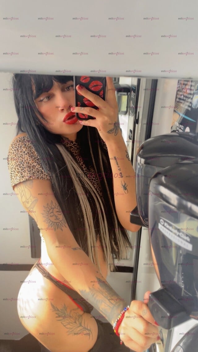 FOTOS DE CHICA TRANS TATUADA MUY CALIENTE Y COMPLACIENTE