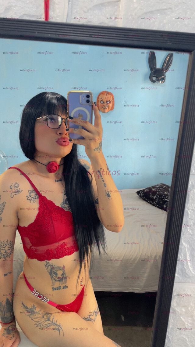 FOTOS DE CHICA TRANS TATUADA MUY CALIENTE Y COMPLACIENTE