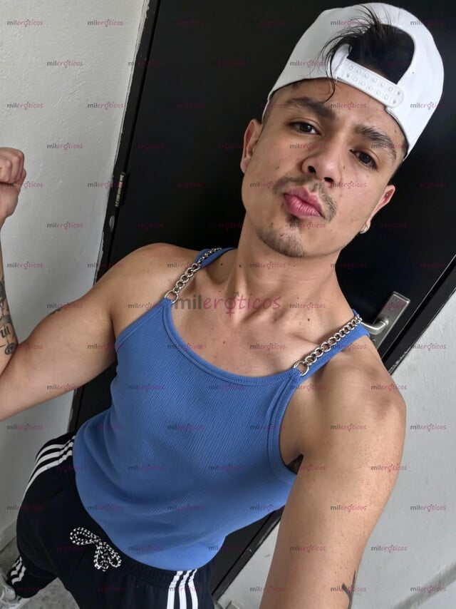 FOTOS DE ACTIVO , (CON GUSTO A QUE ME DEN BESO NEGRO Y LAMIDAS DE PEZONES)