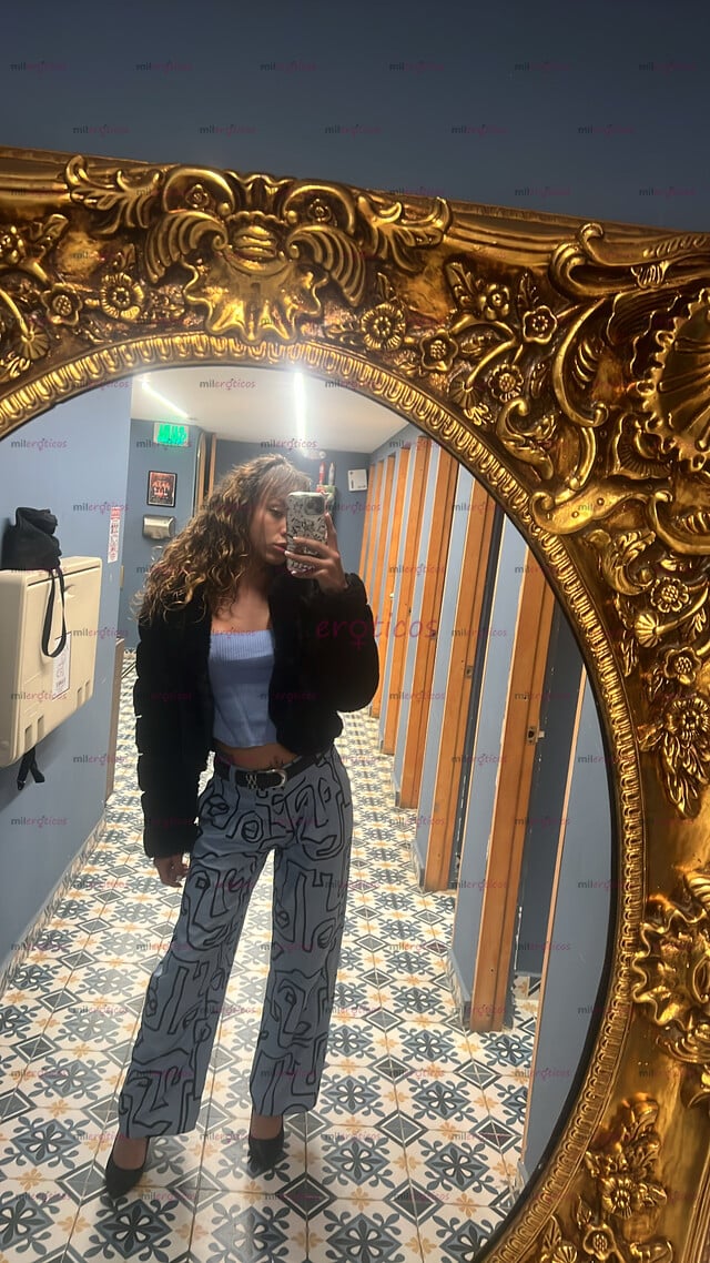 FOTOS DE FALA TATUADA DELGADA FEMENINA Y MUY COMPLACIENTE VERSATIL VIP
