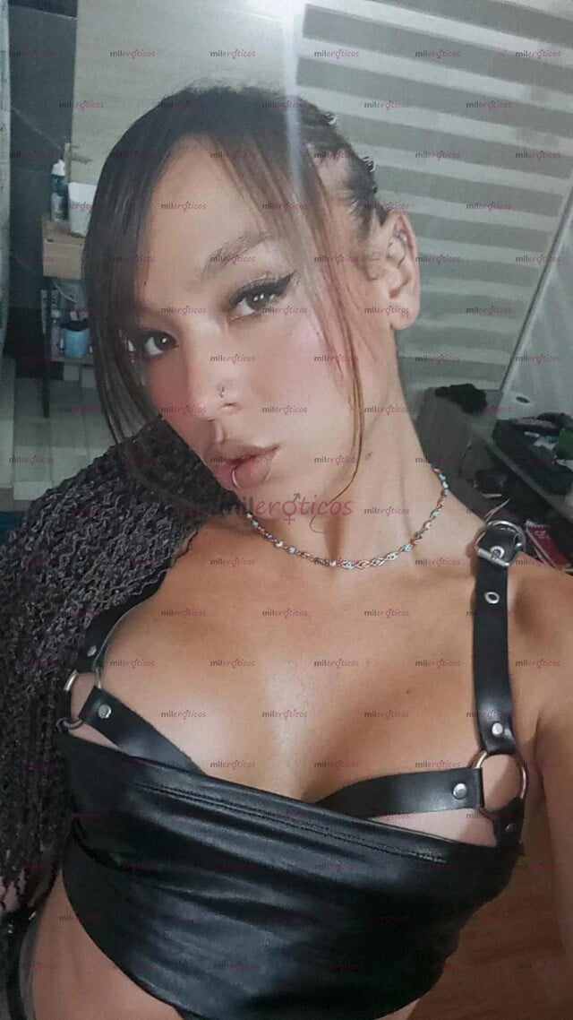 FOTOS DE FALA TATUADA DELGADA FEMENINA Y MUY COMPLACIENTE VERSATIL VIP